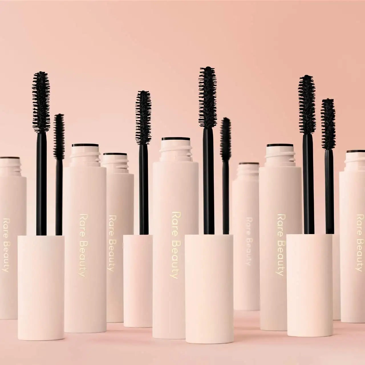 YasGlow™ Universal Volume Mascara